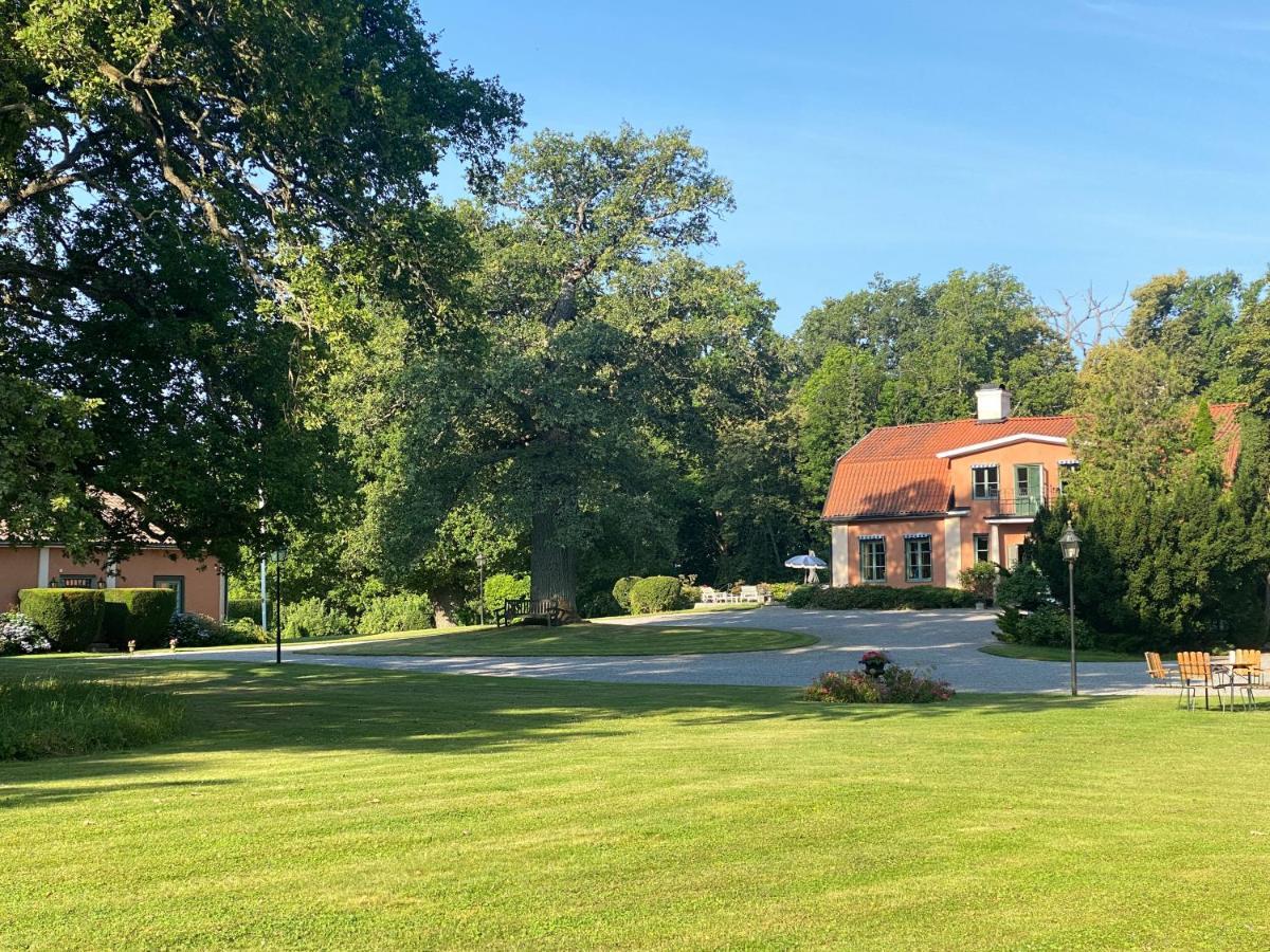 Willa Spectacular 6-Bed House In Beautiful Manor Park Mariefred Zewnętrze zdjęcie